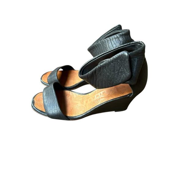 Chie Mihara Black Ruala Ankle Strap Wedge Heel Sandal - 36 / 6 - Picture 7 of 15